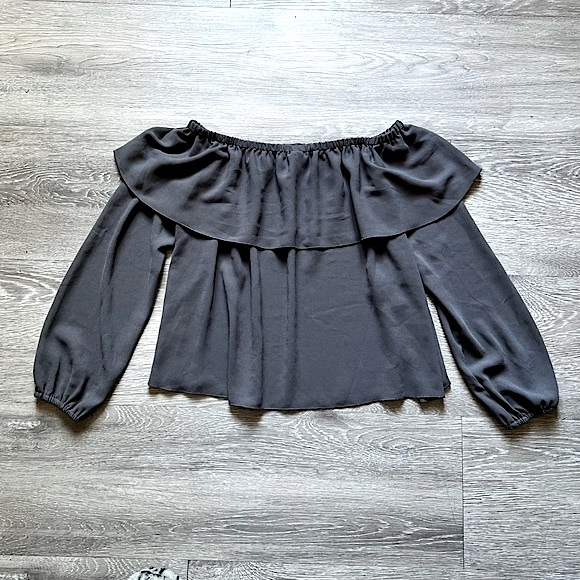 ARITZIA • WILFRED • Morel Off-Shoulder Blouse • Size Small • Slate Grey - Picture 1 of 16